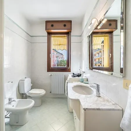 Apartment Policlinico - Grazioso E Free Parking *