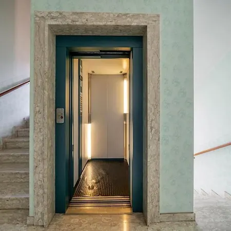 Apartment Policlinico - Grazioso E Free Parking